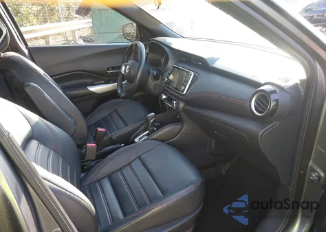 2019 Nissan Kicks Sr z USA, uszkodzony, nr VIN 3N1CP5CU9KL540301